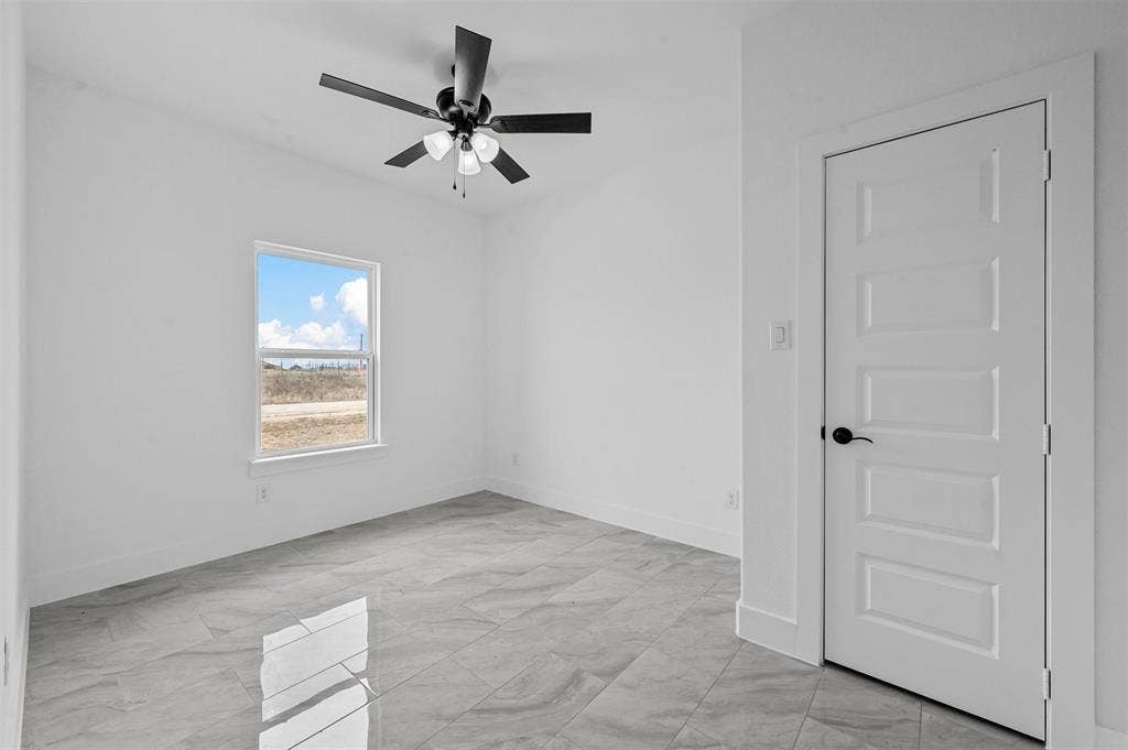 306 Day Drive, Mabank, TX 75147 306 Day Drive, Mabank, TX 75147