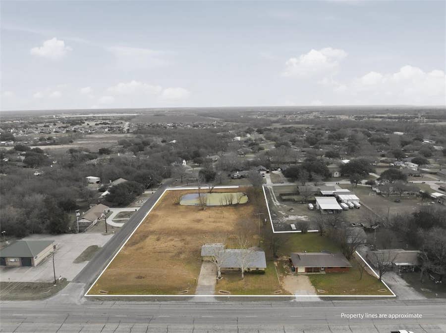 Property photo for 517 N Robinson Drive, Robinson, TX