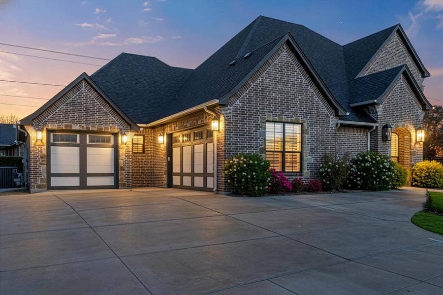 Property photo for 1001 Quarry Court, Granbury, TX