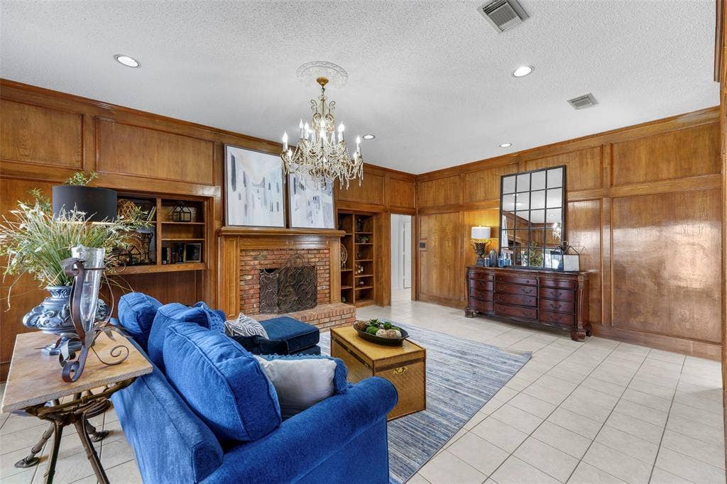 6018 Raleigh Drive, Garland, TX 75044 6018 Raleigh Drive, Garland, TX 75044