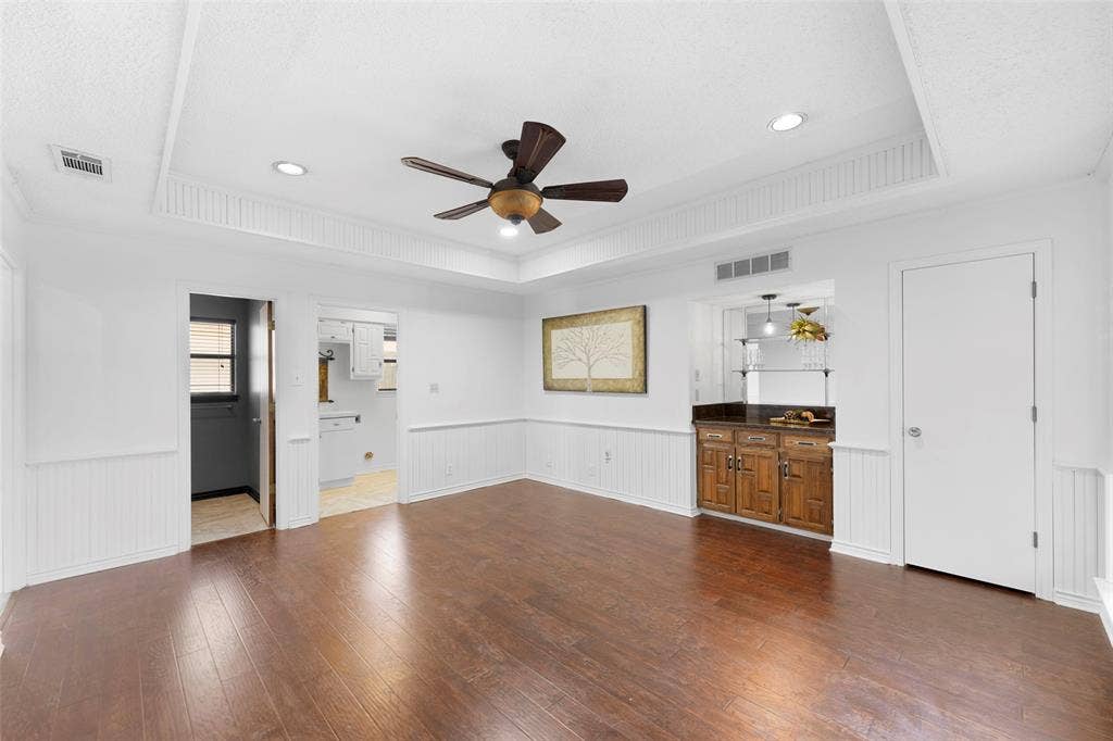 6018 Raleigh Drive, Garland, TX 75044 6018 Raleigh Drive, Garland, TX 75044