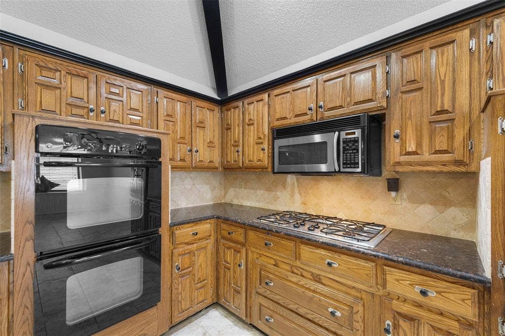 6018 Raleigh Drive, Garland, TX 75044 6018 Raleigh Drive, Garland, TX 75044