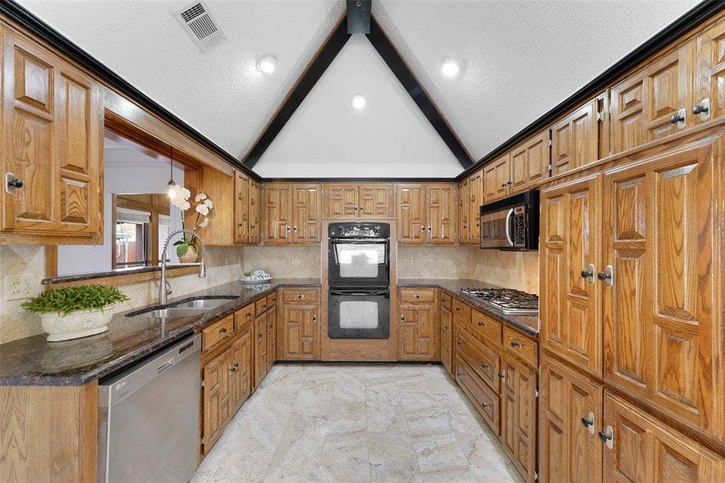 6018 Raleigh Drive, Garland, TX 75044 6018 Raleigh Drive, Garland, TX 75044