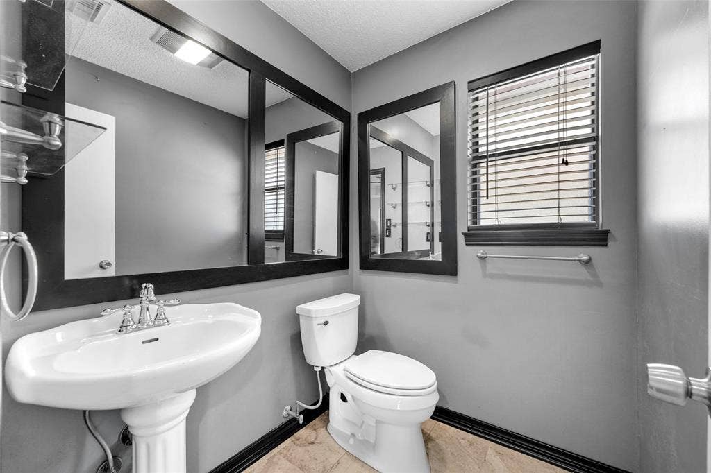 6018 Raleigh Drive, Garland, TX 75044 6018 Raleigh Drive, Garland, TX 75044