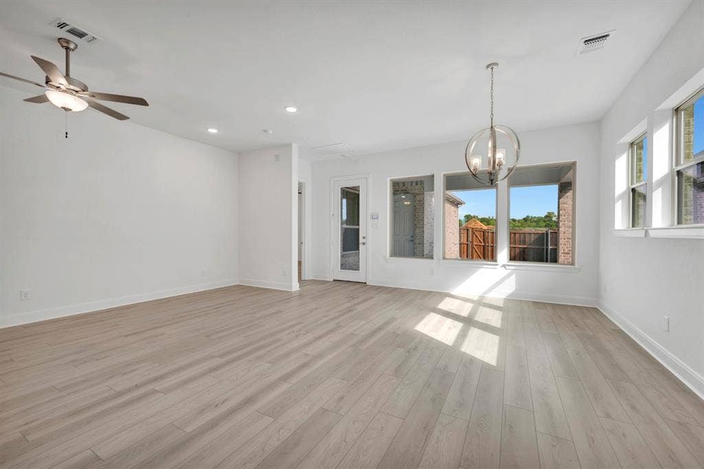 2079 Emerald Grove Lane, Arlington, TX 76005 2079 Emerald Grove Lane, Arlington, TX 76005