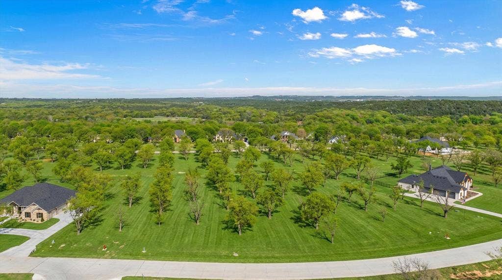 2142 E Landings N, Granbury, TX 76049 Pecan Plantation