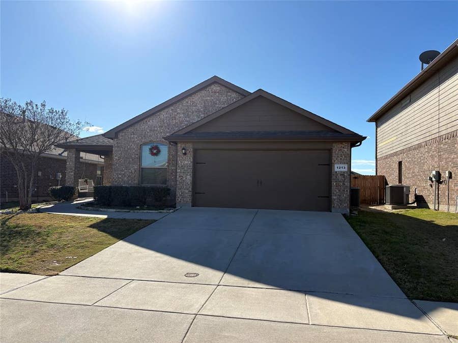 Property photo for 1213 Walnut Cliff Court, Fort Worth, TX