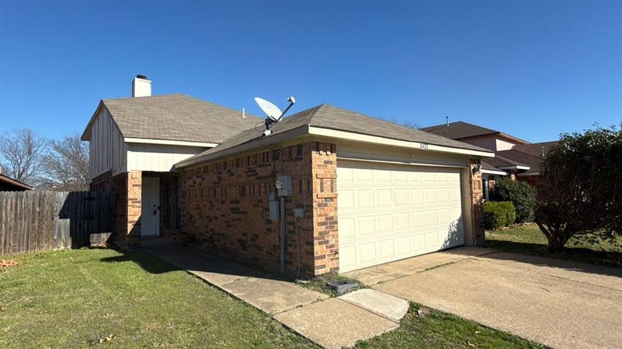 Property photo for 4420 Flamingo Way, Mesquite, TX