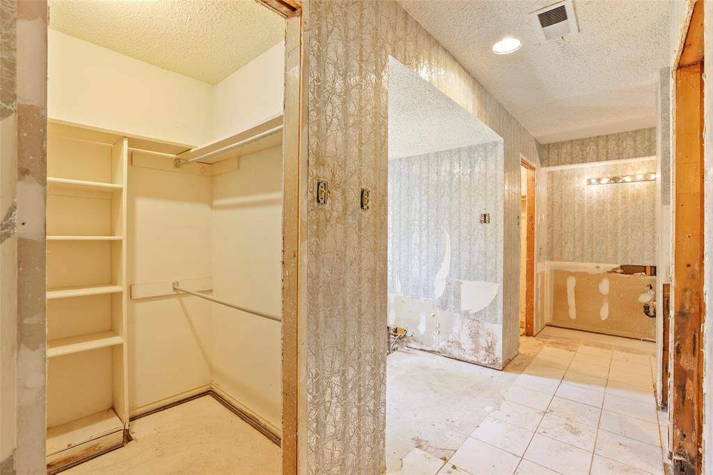 9706 Trevor Drive, Dallas, TX 75243 9706 Trevor Drive, Dallas, TX 75243