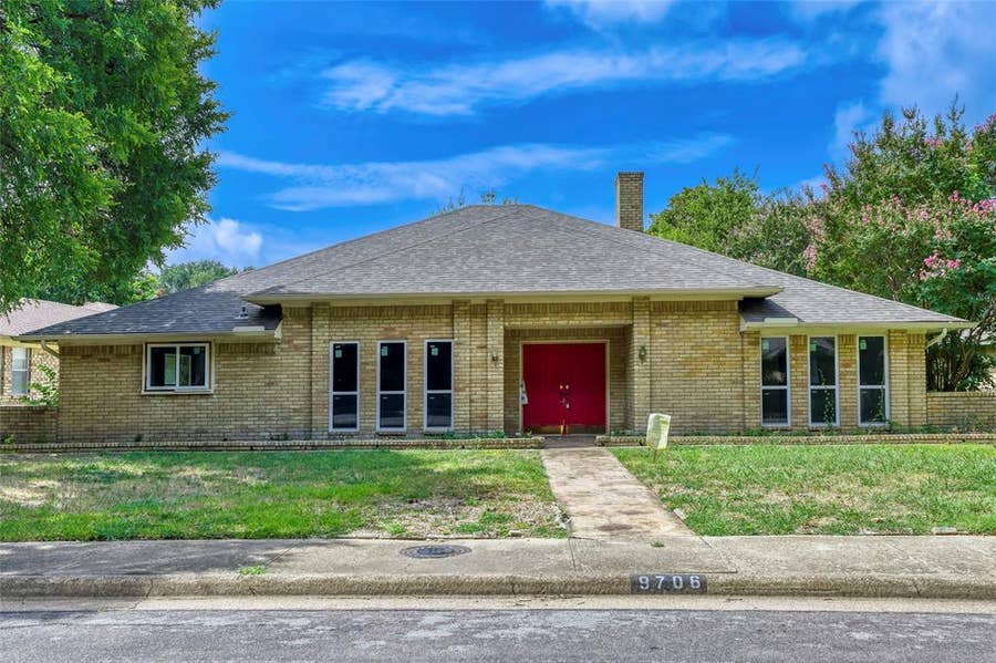 Property photo for 9706 Trevor Drive, Dallas, TX