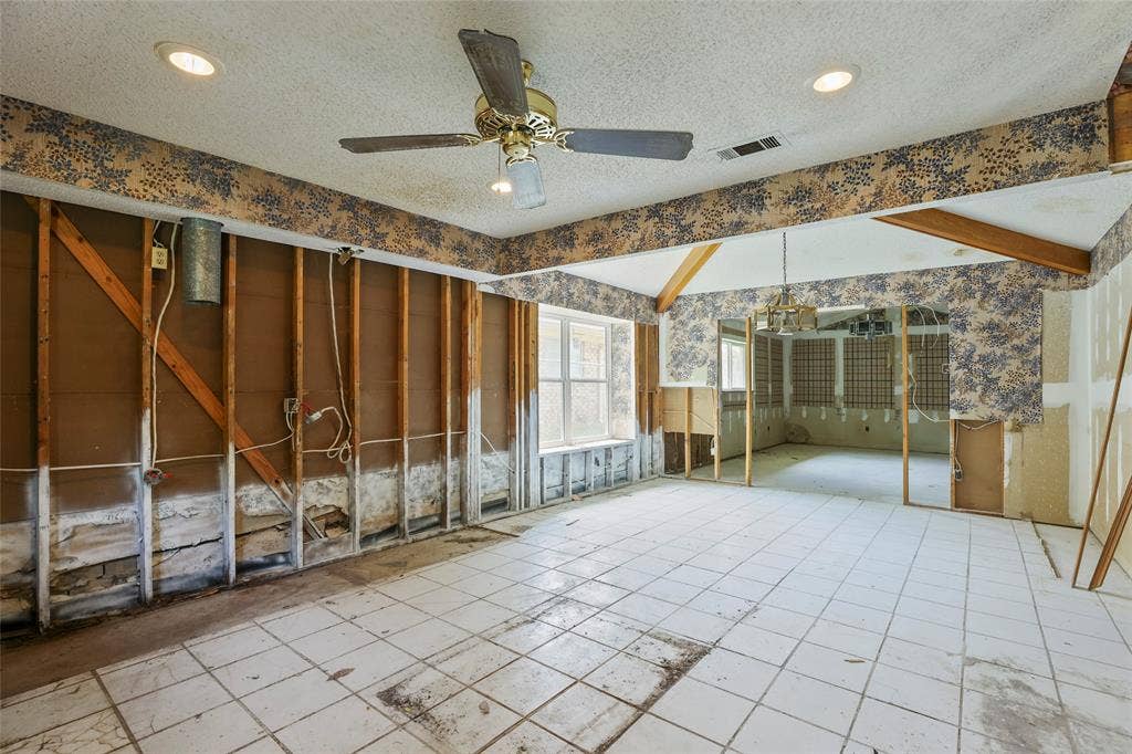 9706 Trevor Drive, Dallas, TX 75243 9706 Trevor Drive, Dallas, TX 75243