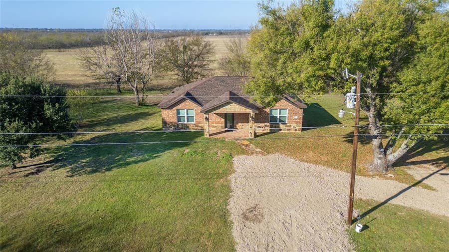 Property photo for 19450 Valentine Road, Kemp, TX