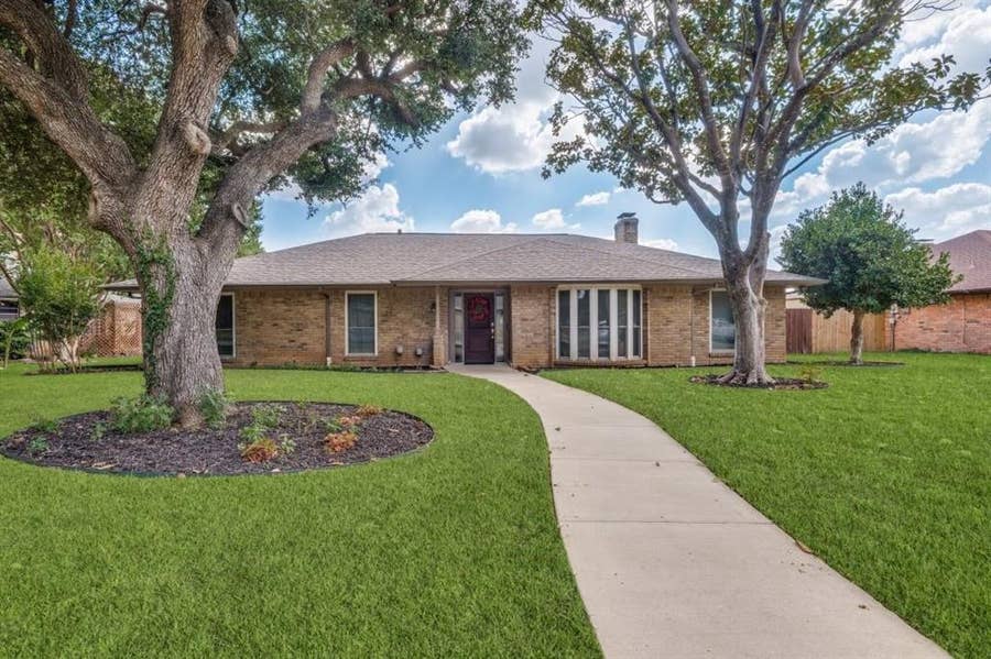 Property photo for 1028 Rosewood, DeSoto, TX