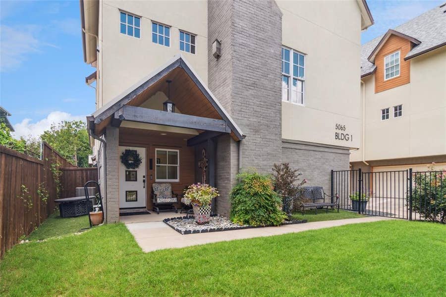 Property photo for 5065 Gaston Avenue, #101, Dallas, TX