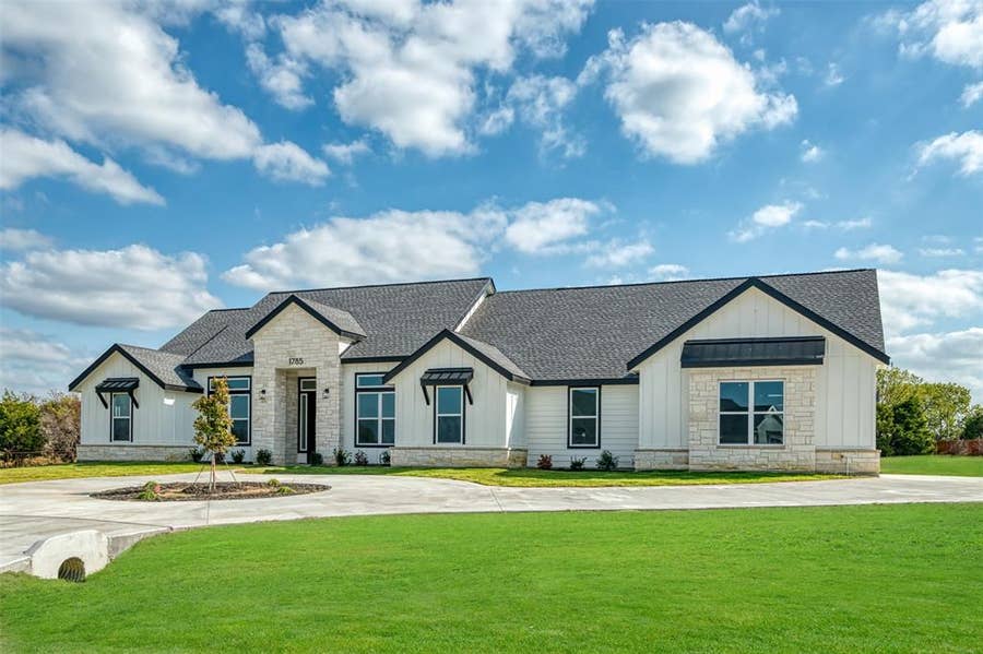 Property photo for 1785 crestridge Circle, Princeton, TX
