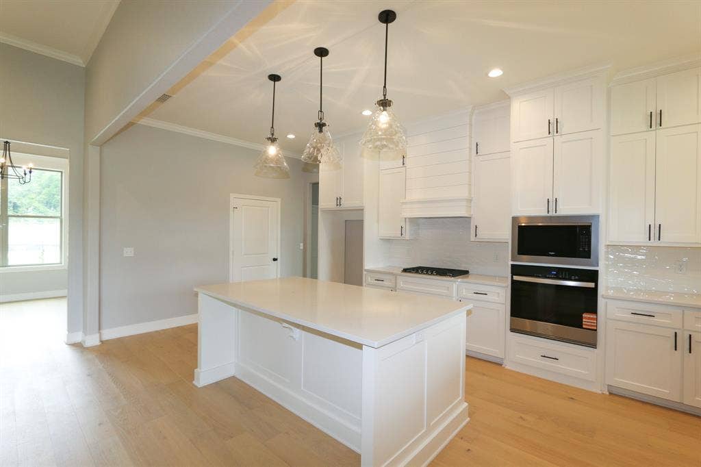 16445 Cooper Way, Tyler, TX 75703 16445 Cooper Way, Tyler, TX 75703