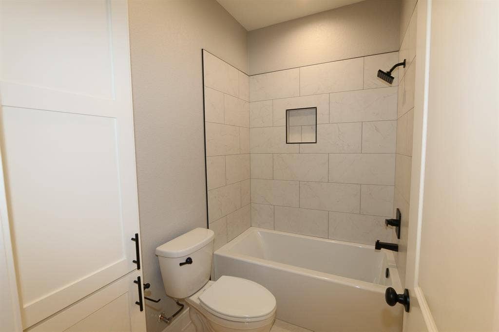 16445 Cooper Way, Tyler, TX 75703 16445 Cooper Way, Tyler, TX 75703