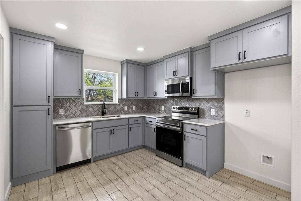 335 Flying Bridge, Gun Barrel City, TX 75156 335 Flying Bridge, Gun Barrel City, TX 75156