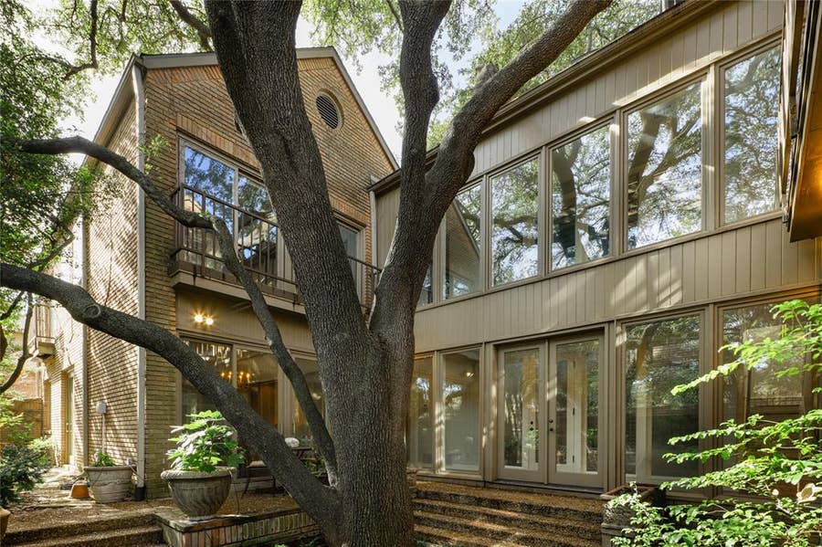 Property photo for 7 Glenchester Court, Dallas, TX