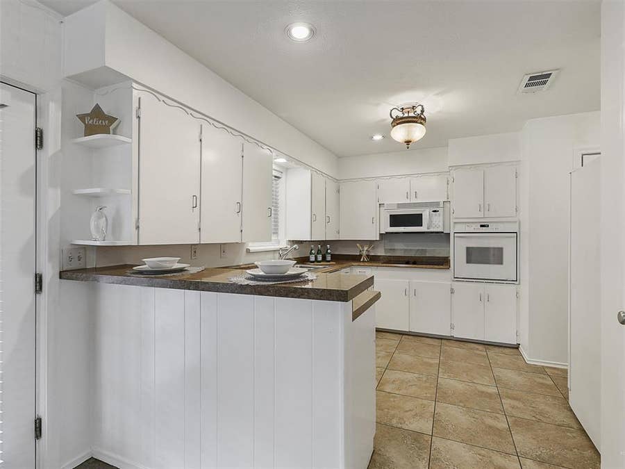 Property photo for 7022 Kingsbury Drive, Dallas, TX