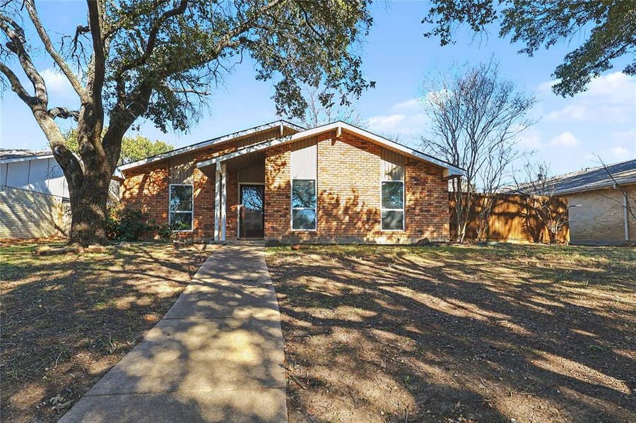 Property photo for 921 Middle Cove Drive, Plano, TX