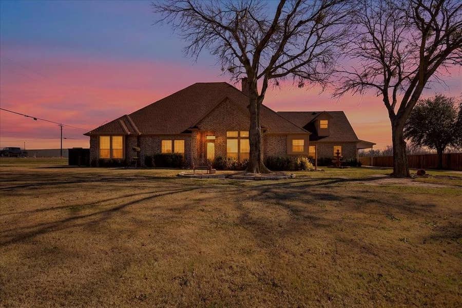 Property photo for 10411 Woodbridge Drive, Forney, TX
