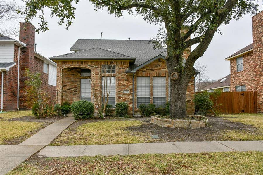 Property photo for 2901 Lois Lane, Rowlett, TX