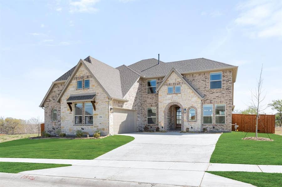 Property photo for 1306 Parkmont Court, Justin, TX