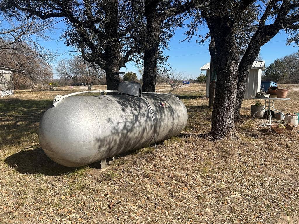 3292 W Fm 5, Aledo, TX 76008 owner propane tank