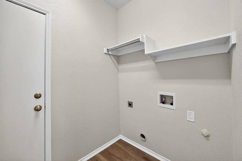 6116 Berkshire Road, McKinney, TX 75072 6116 Berkshire Road, McKinney, TX 75072