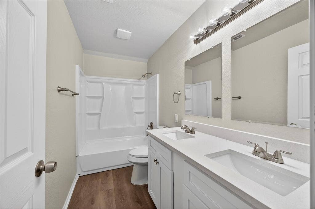 6116 Berkshire Road, McKinney, TX 75072 6116 Berkshire Road, McKinney, TX 75072
