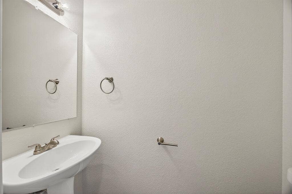 6116 Berkshire Road, McKinney, TX 75072 6116 Berkshire Road, McKinney, TX 75072