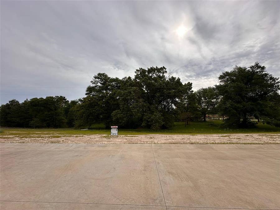 Property photo for 16918 Sawyer Way, Lindale, TX