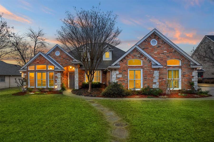Property photo for 669 Brookhaven Court, Waxahachie, TX