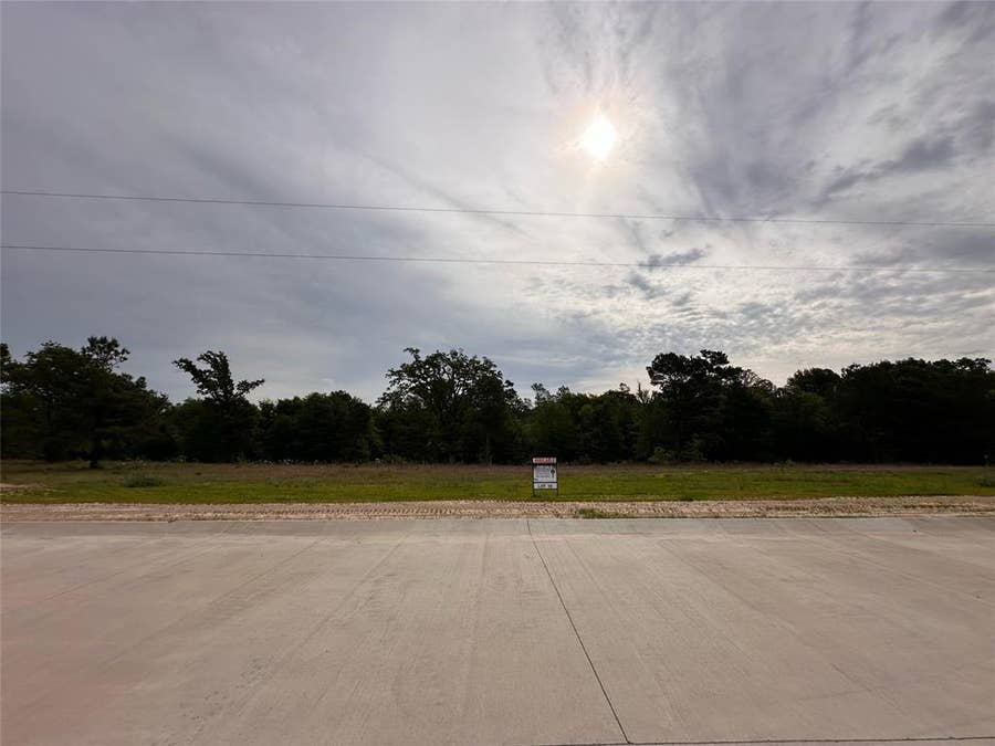 Property photo for 16944 Sawyer Way, Lindale, TX