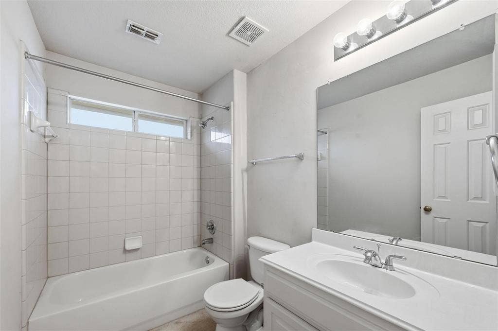 222 River Birch Trail, Garland, TX 75040 222 River Birch Trail, Garland, TX 75040