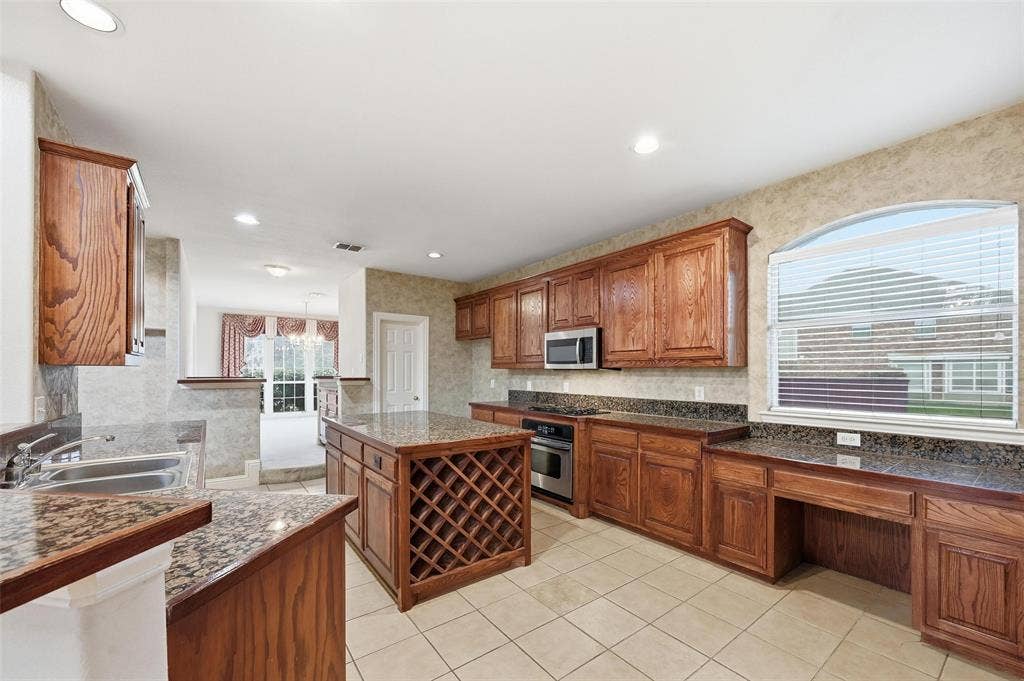 222 River Birch Trail, Garland, TX 75040 222 River Birch Trail, Garland, TX 75040