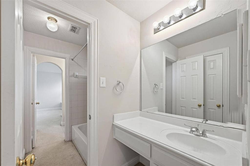 222 River Birch Trail, Garland, TX 75040 222 River Birch Trail, Garland, TX 75040