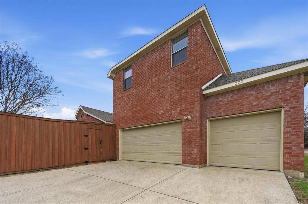 222 River Birch Trail, Garland, TX 75040 222 River Birch Trail, Garland, TX 75040