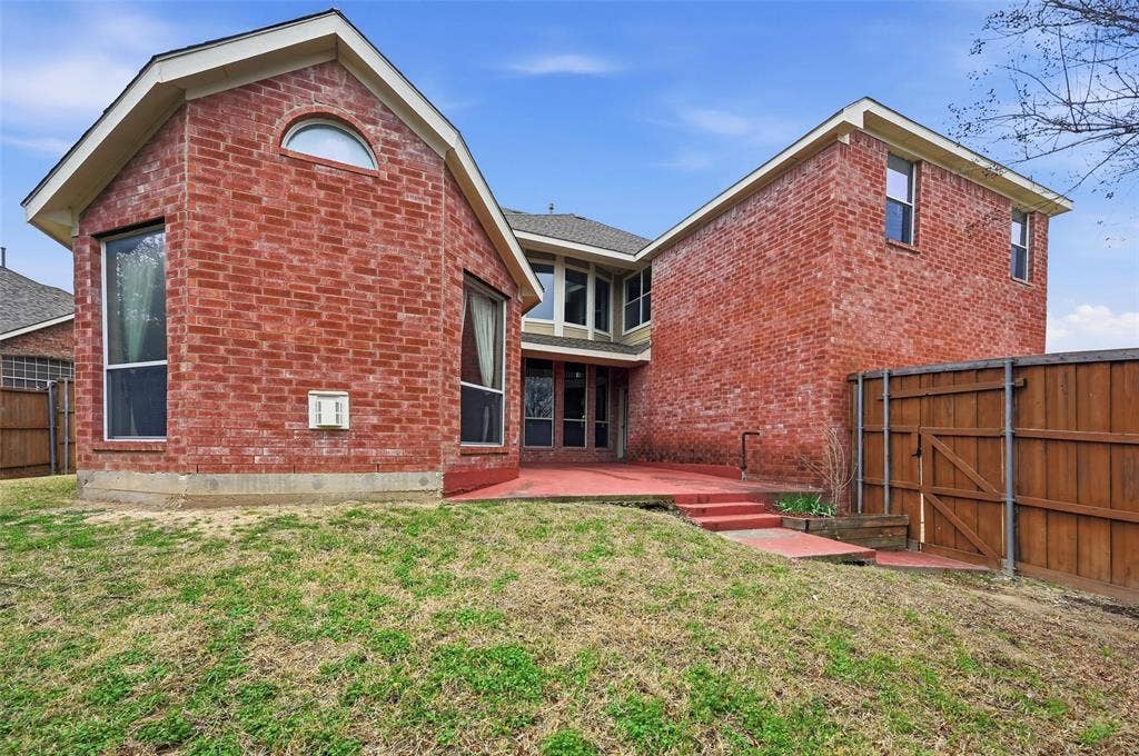 222 River Birch Trail, Garland, TX 75040 222 River Birch Trail, Garland, TX 75040