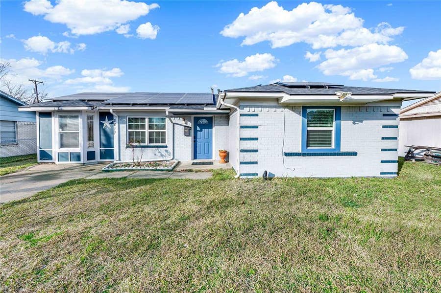 Property photo for 2417 Vickie Street, Mesquite, TX