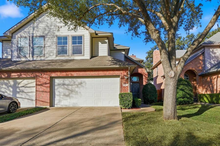 Property photo for 908 Plaza Lane, Richardson, TX