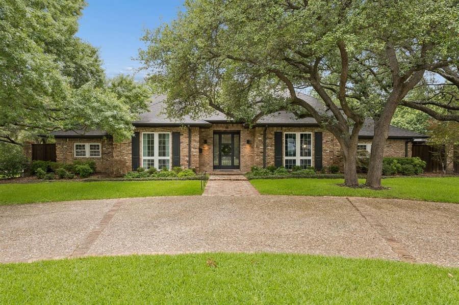 Property photo for 98 W Shore Place, Richardson, TX