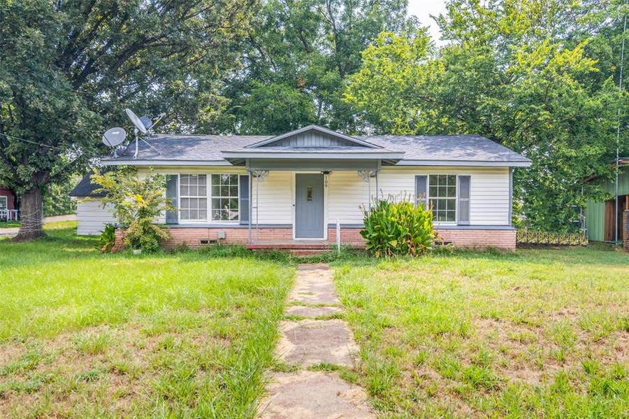 Property photo for 109 Church Street, Quinlan, TX
