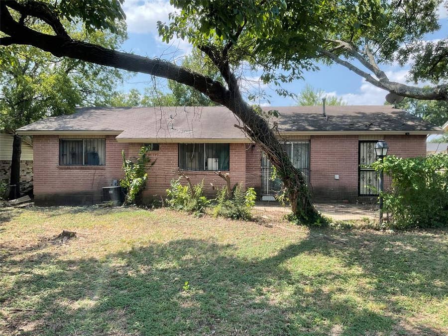 Property photo for 631 Oceanview Drive, Dallas, TX