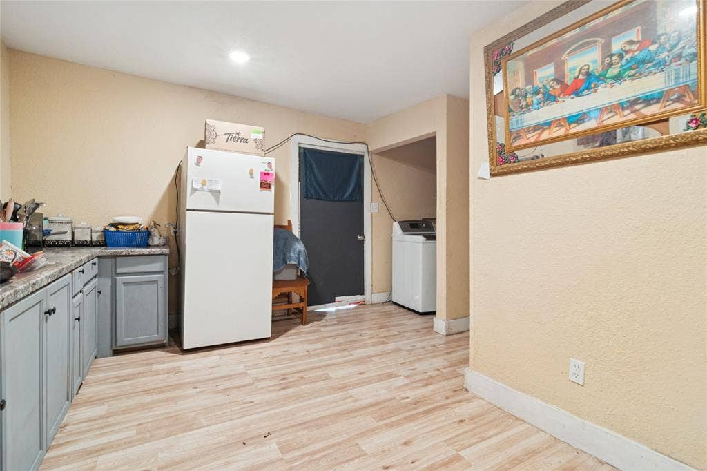 805 E 11th Street, Kemp, TX 75143