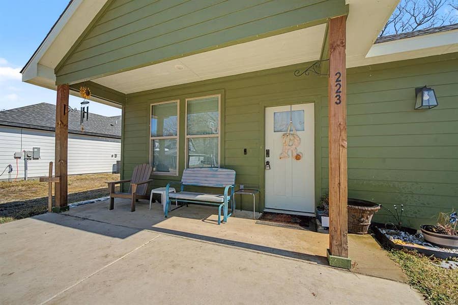Property photo for 223 Harris Boulevard, Malakoff, TX