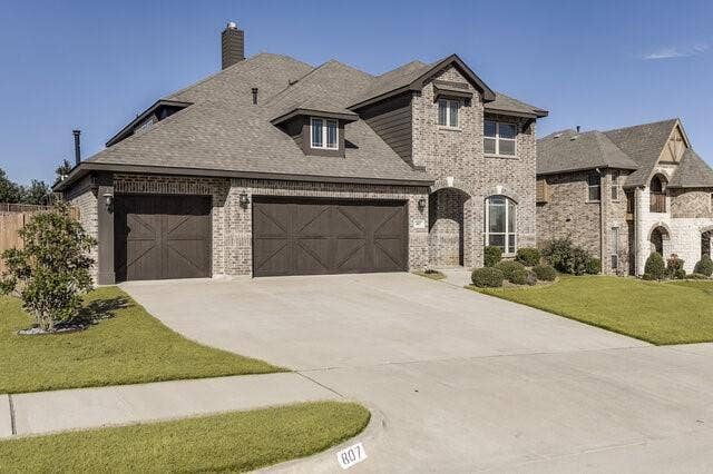 Property photo for 807 Imperial Way, Mansfield, TX