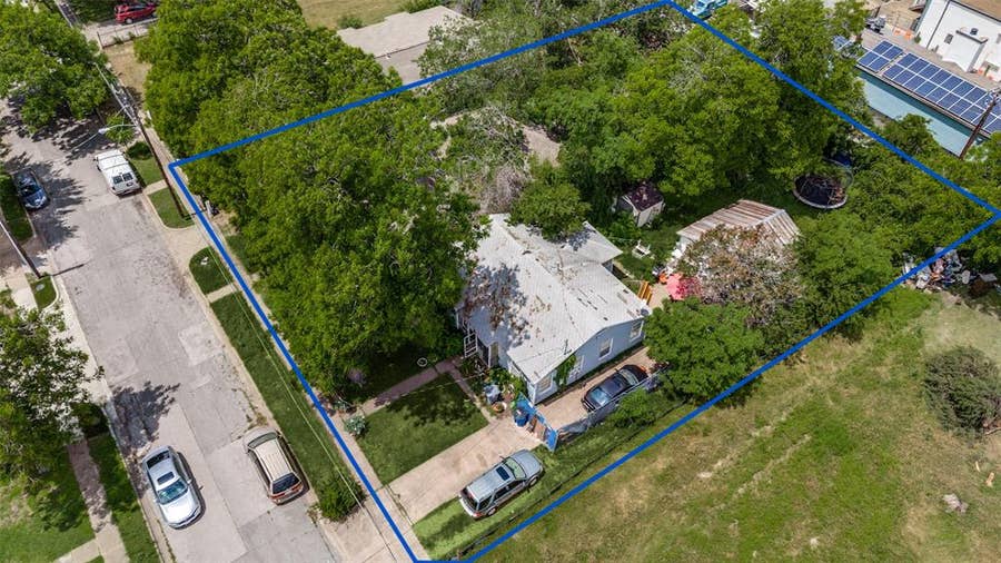 Property photo for 2723 Hondo Avenue, Dallas, TX