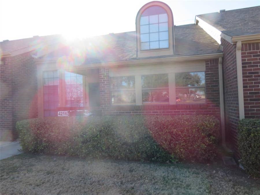 Property photo for 4216 N Interstate 35, Denton, TX
